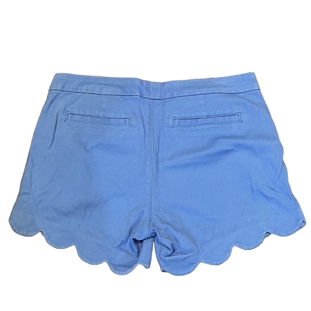 Lilly Pulitzer Blue Scalloped Shorts Size 4 - Picture 2 of 6